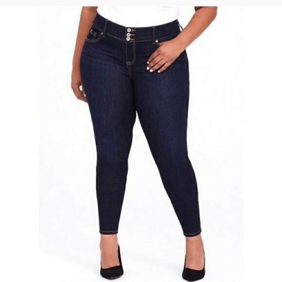 Denim - Torrid jeggings NWT. Dark wash distress 3 button